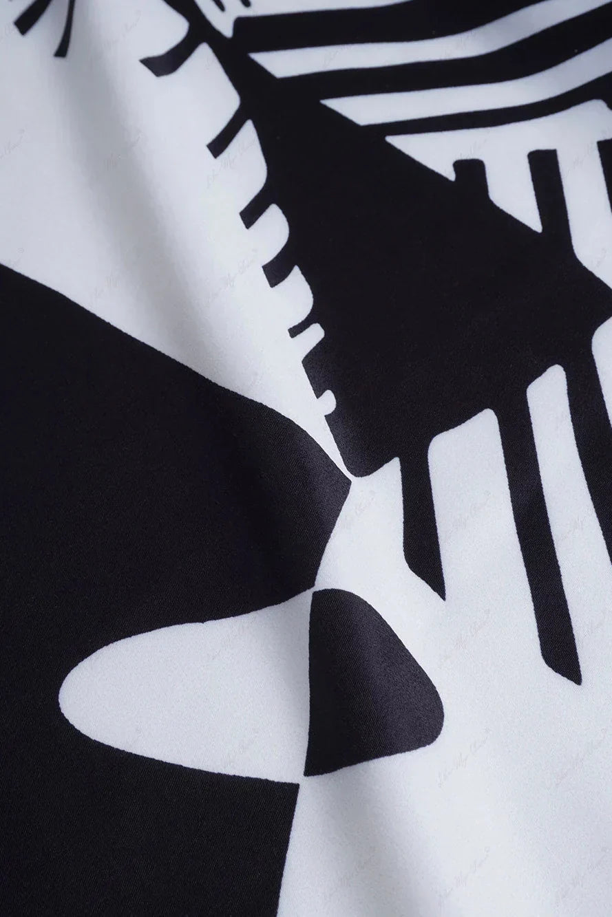 Conjunto Basilisa de Pierna Ancha con Estampado de Grafiti